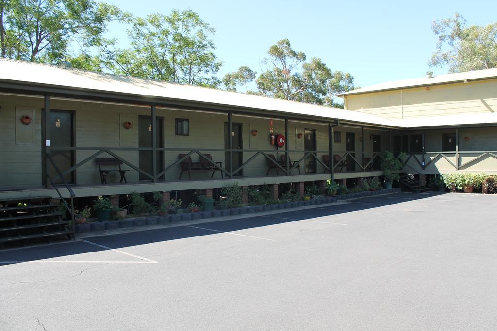 Lake Forbes Motel Kültér fotó