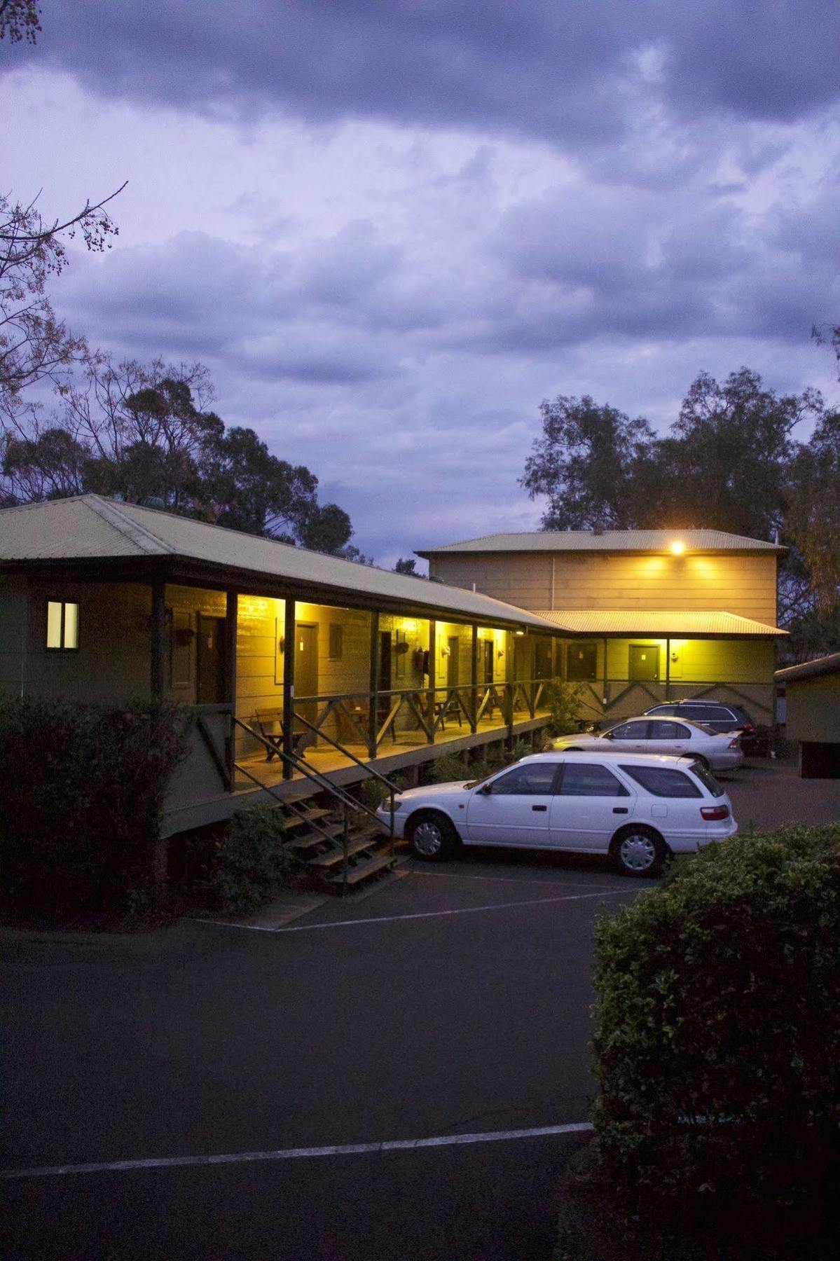 Lake Forbes Motel Kültér fotó