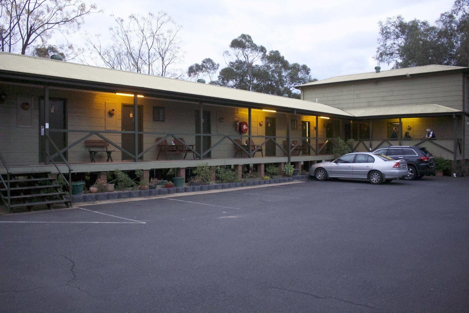 Lake Forbes Motel Kültér fotó